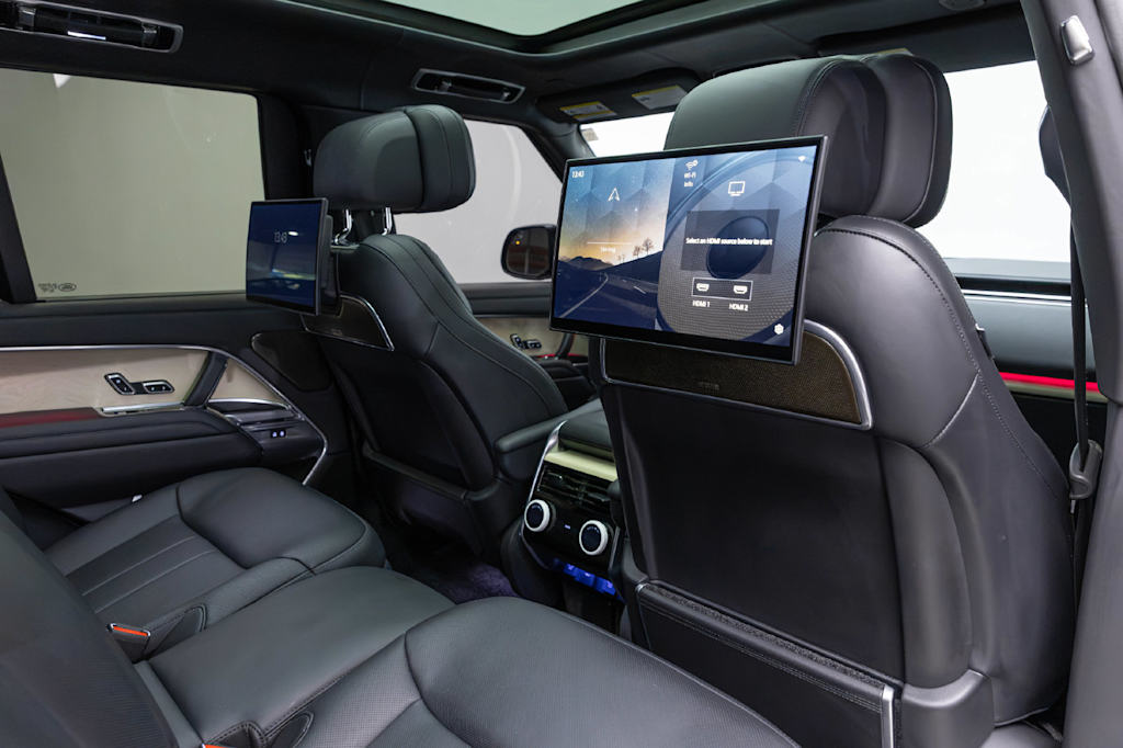 Thumbnail: 2025 Land Rover Range Rover - 44