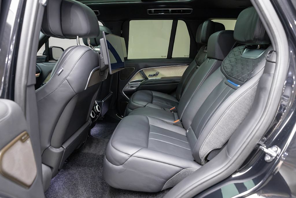 Thumbnail: 2025 Land Rover Range Rover - 12