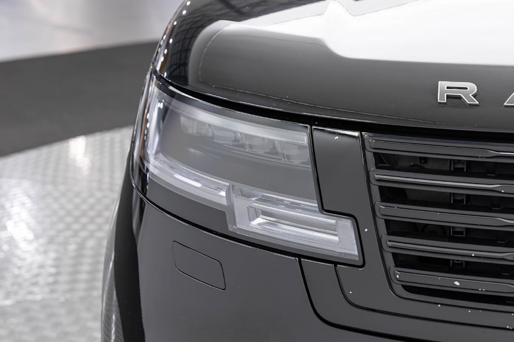 Thumbnail: 2025 Land Rover Range Rover - 54