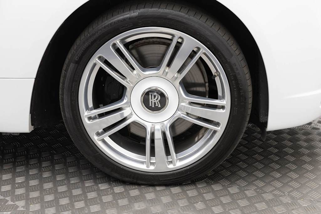 Thumbnail: 2018 Rolls-Royce Wraith - 43