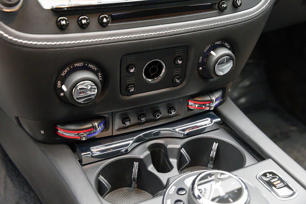 Thumbnail: 2018 Rolls-Royce Wraith - 34