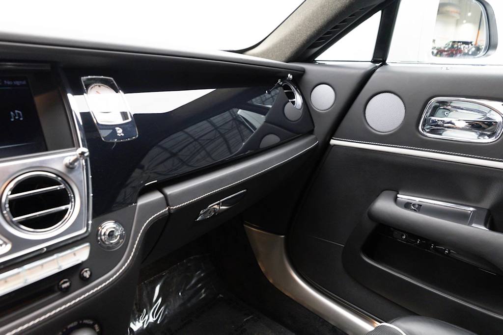 Thumbnail: 2018 Rolls-Royce Wraith - 35