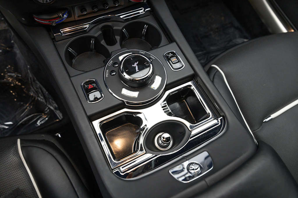 Thumbnail: 2018 Rolls-Royce Wraith - 34