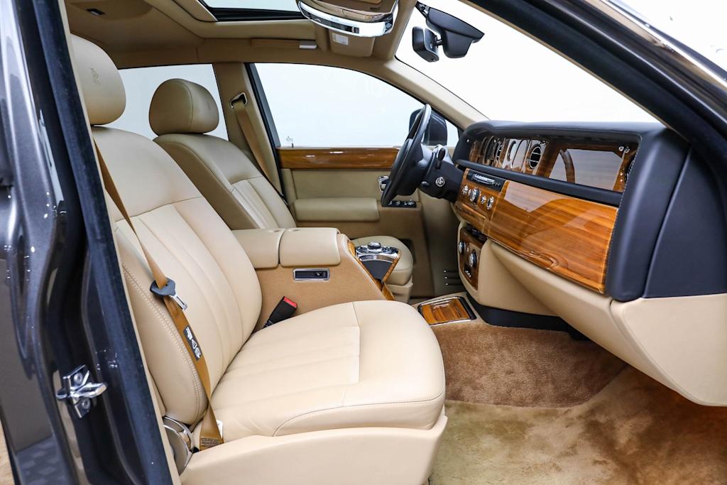 Thumbnail: 2015 Rolls-Royce Phantom - 9