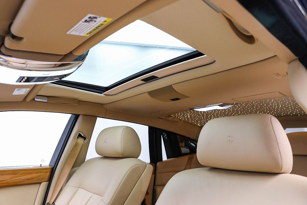 Thumbnail: 2015 Rolls-Royce Phantom - 46