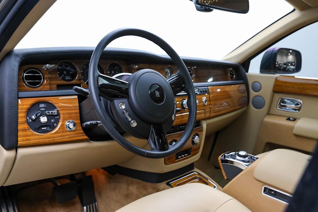 Thumbnail: 2015 Rolls-Royce Phantom - 2