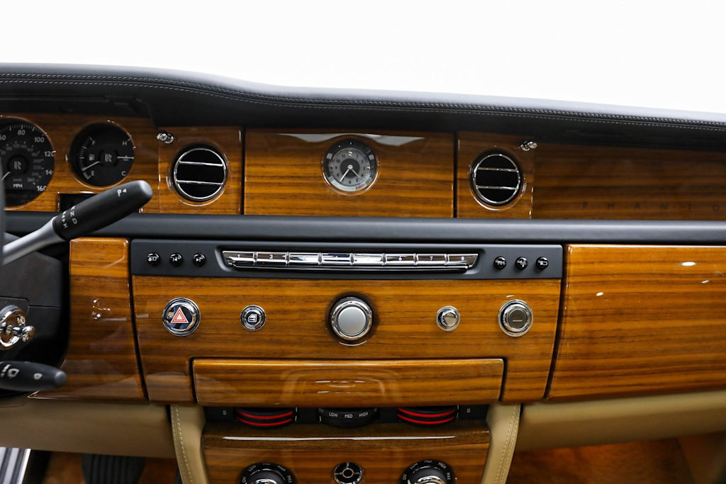 Thumbnail: 2015 Rolls-Royce Phantom - 12