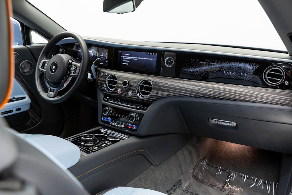 Thumbnail: 2024 Rolls-Royce Spectre - 13