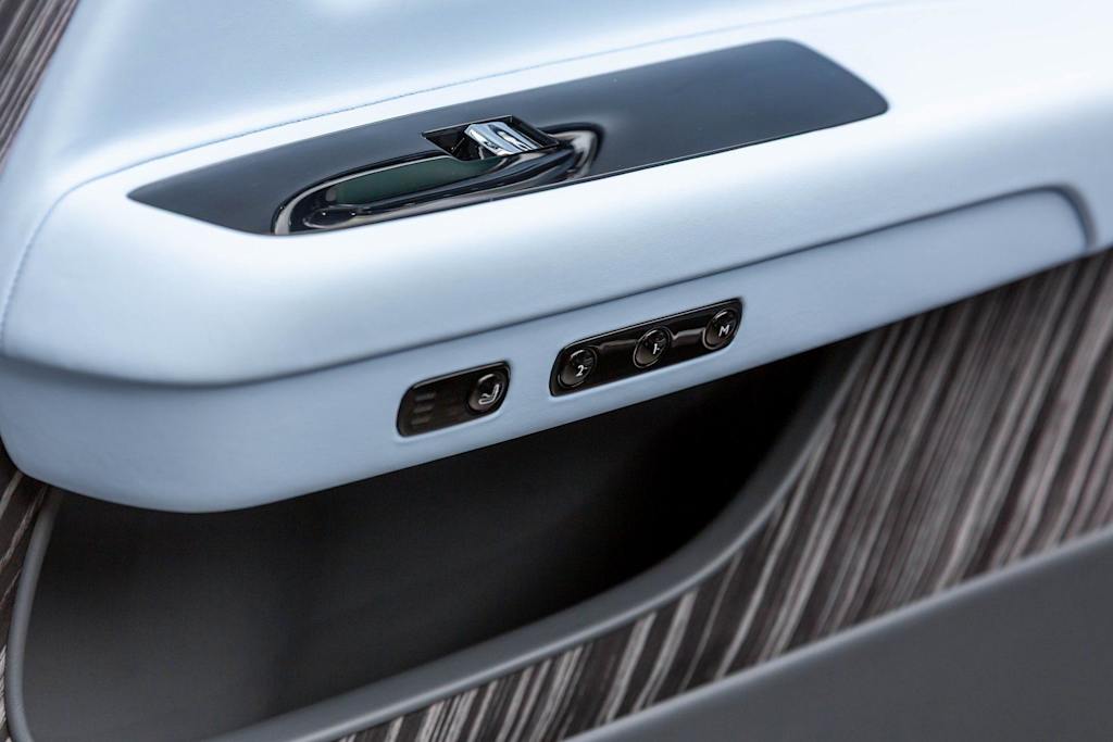 Thumbnail: 2024 Rolls-Royce Spectre - 50