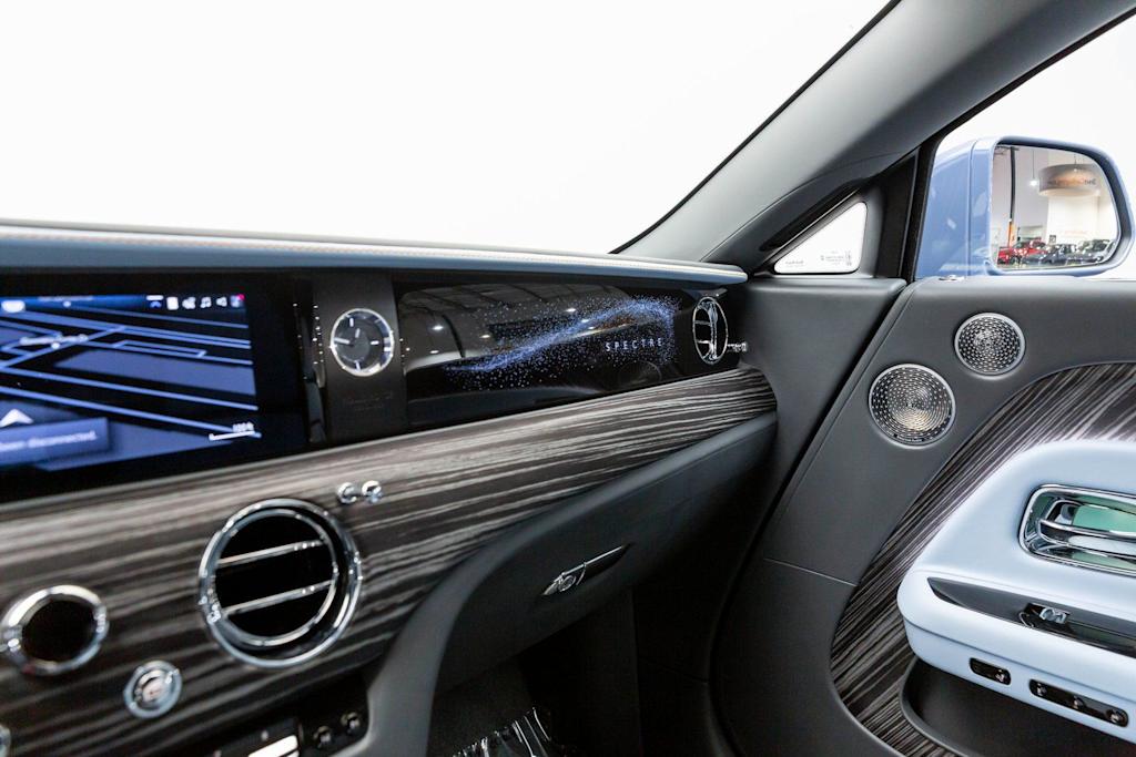 Thumbnail: 2024 Rolls-Royce Spectre - 33