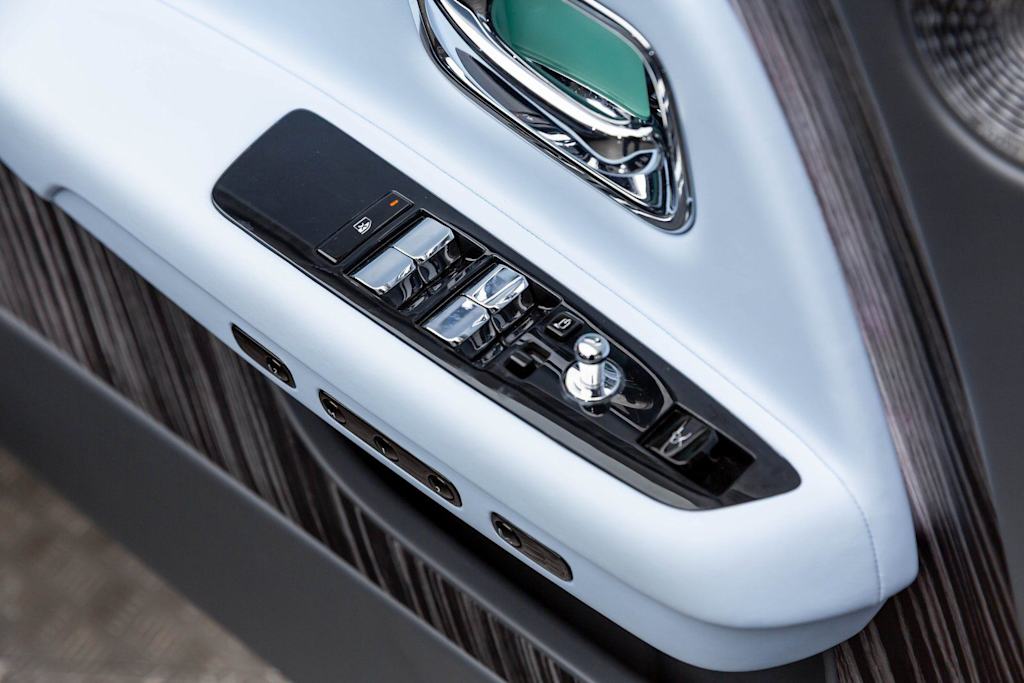 Thumbnail: 2024 Rolls-Royce Spectre - 54