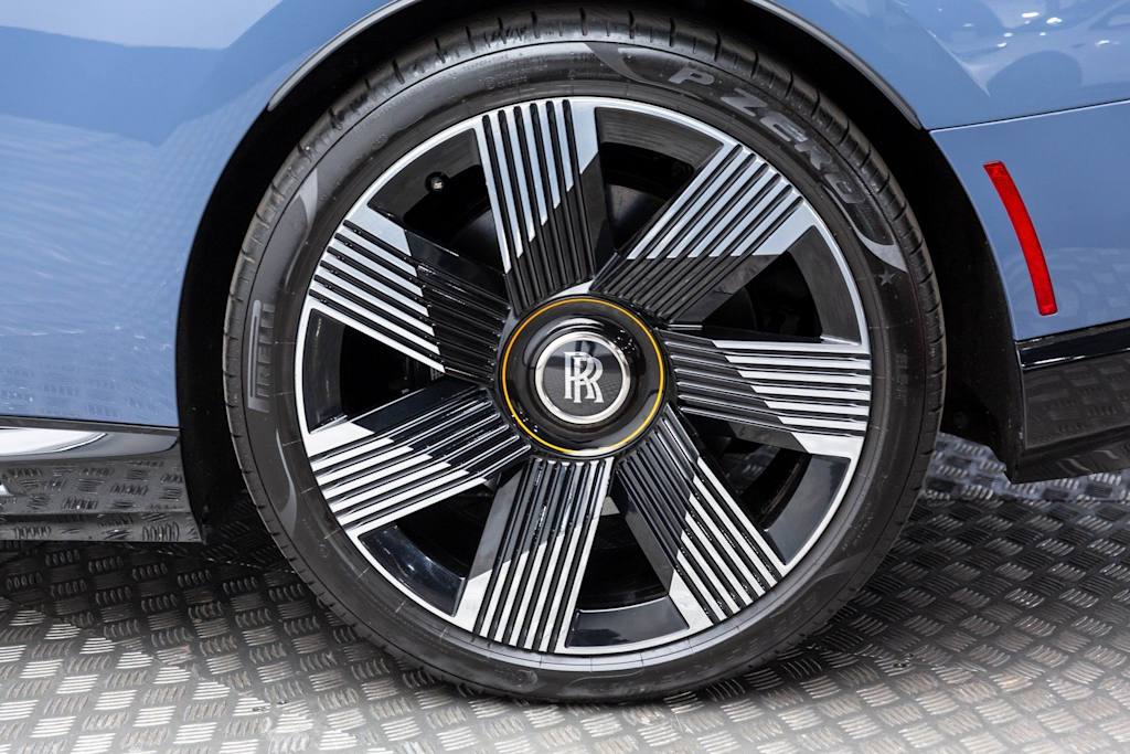 Thumbnail: 2024 Rolls-Royce Spectre - 40