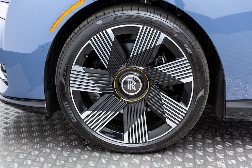 Thumbnail: 2024 Rolls-Royce Spectre - 7