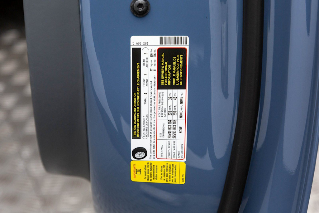 Thumbnail: 2024 Rolls-Royce Spectre - 27