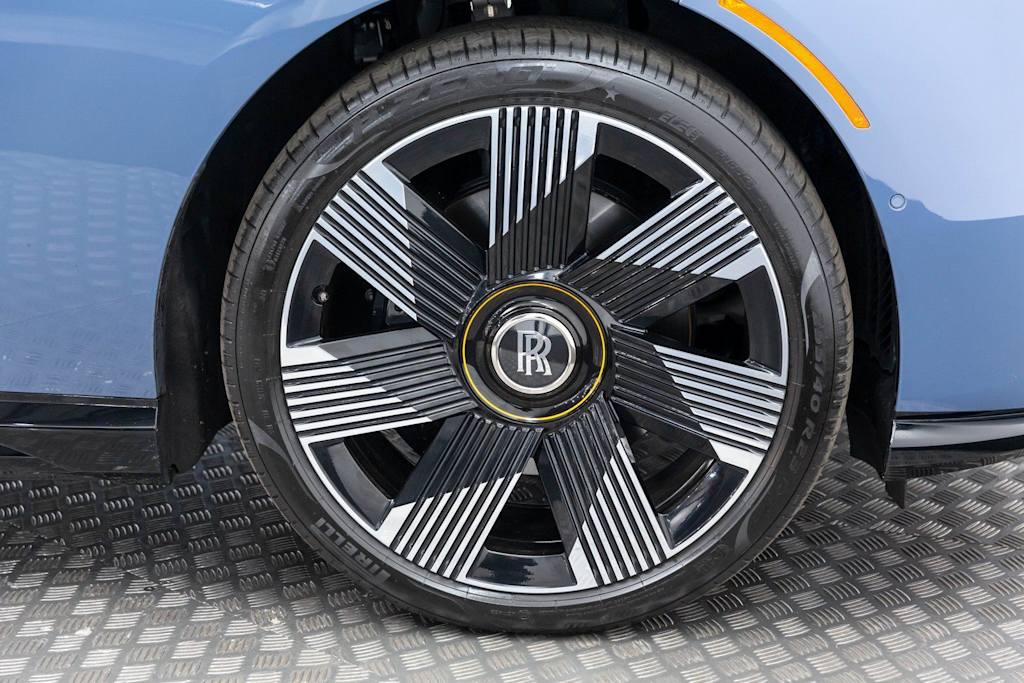 Thumbnail: 2024 Rolls-Royce Spectre - 42