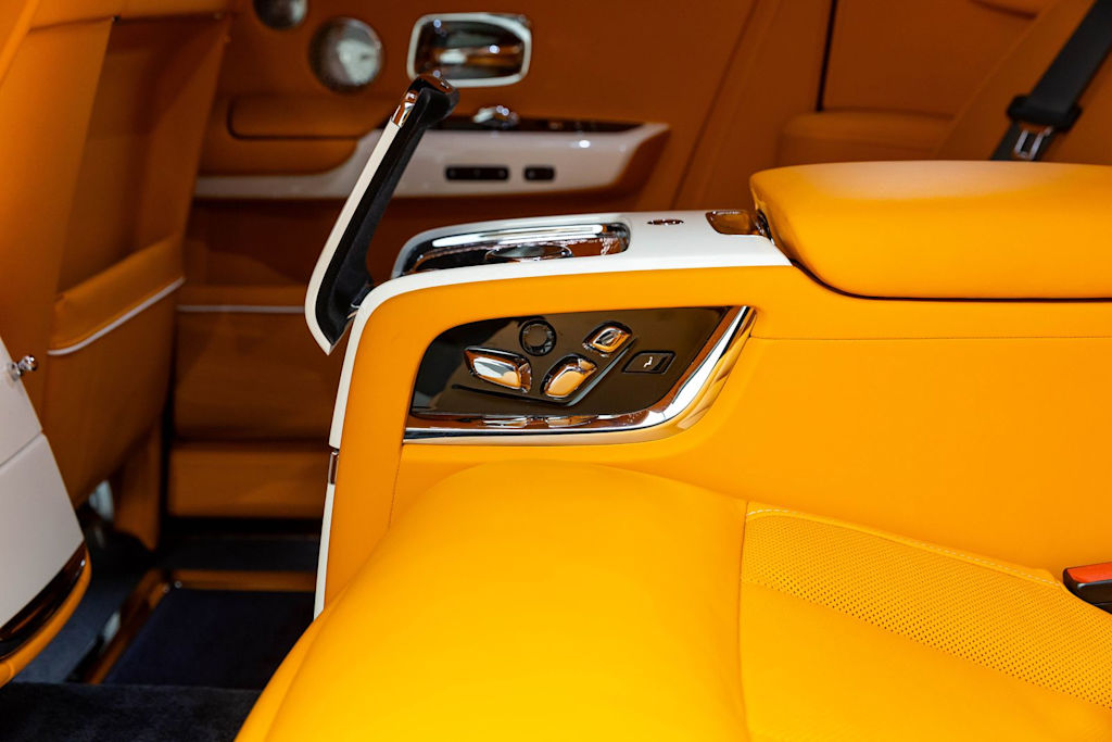 Thumbnail: 2023 Rolls-Royce Phantom - 13