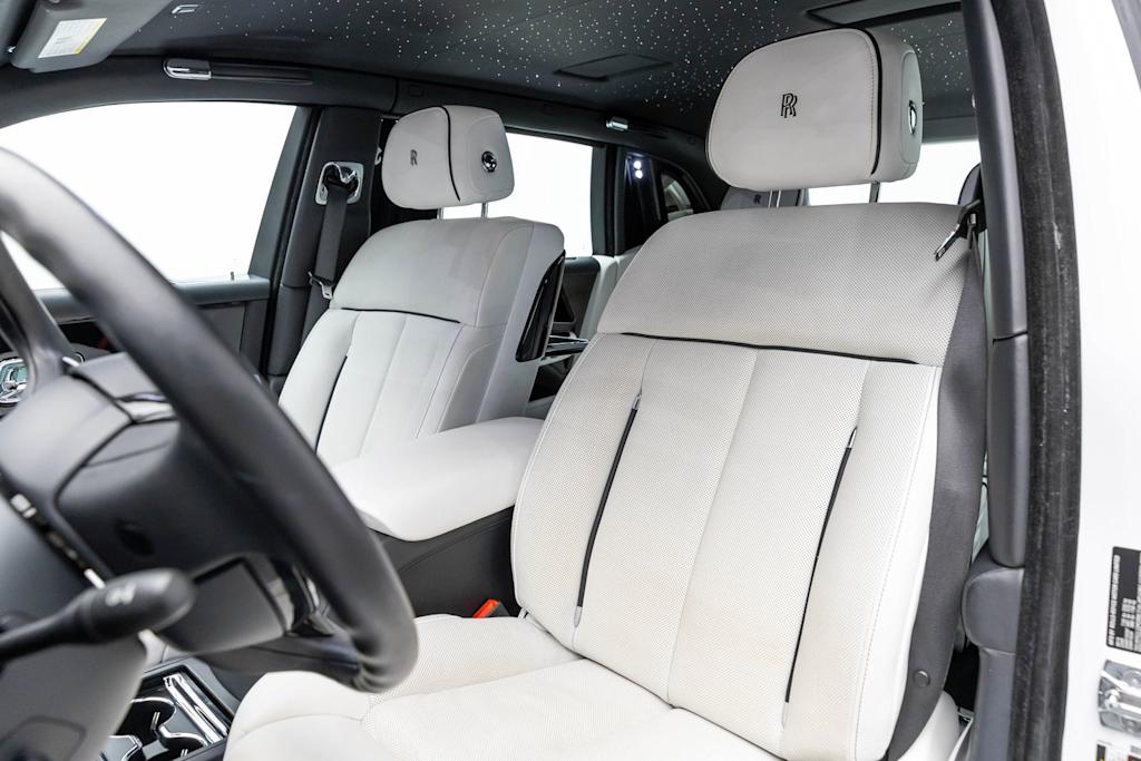 Thumbnail: 2020 Rolls-Royce Phantom - 65