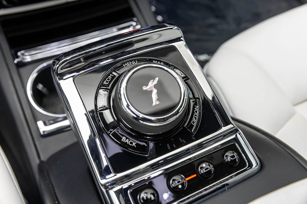 Thumbnail: 2020 Rolls-Royce Phantom - 34