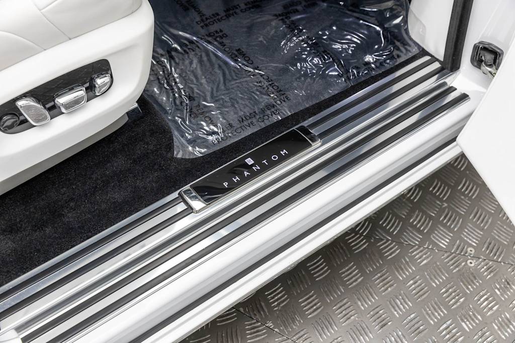 Thumbnail: 2020 Rolls-Royce Phantom - 48