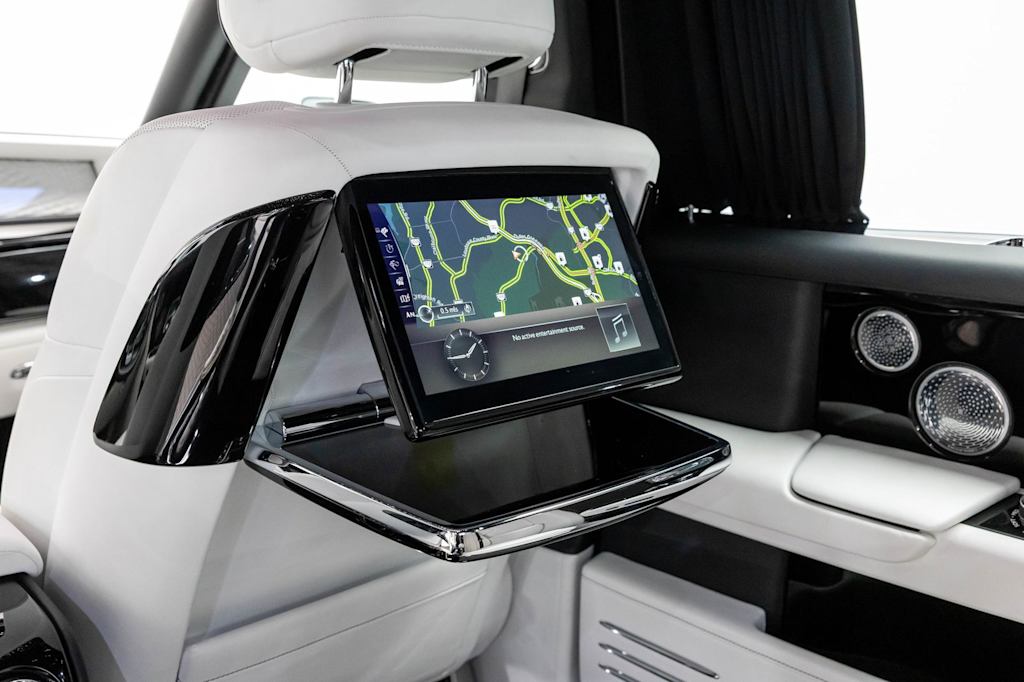 Thumbnail: 2020 Rolls-Royce Phantom - 40