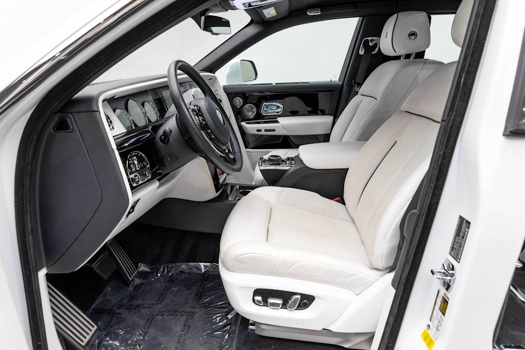 Thumbnail: 2020 Rolls-Royce Phantom - 73