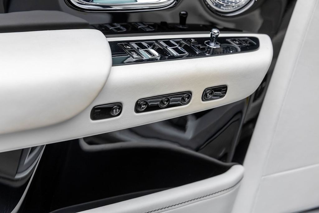 Thumbnail: 2020 Rolls-Royce Phantom - 5