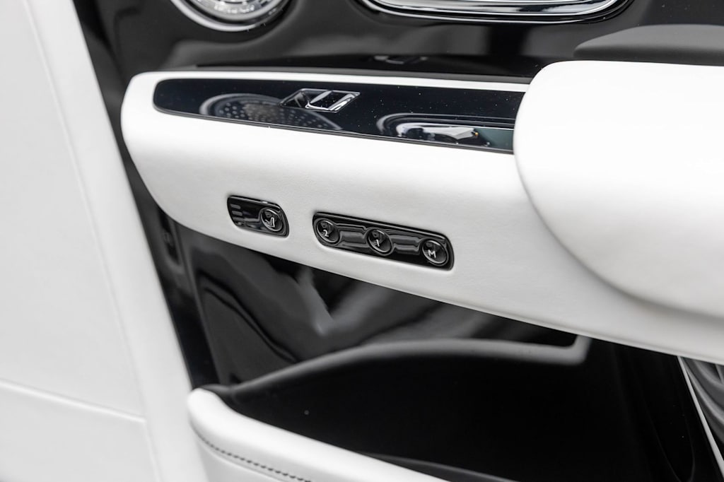 Thumbnail: 2020 Rolls-Royce Phantom - 47