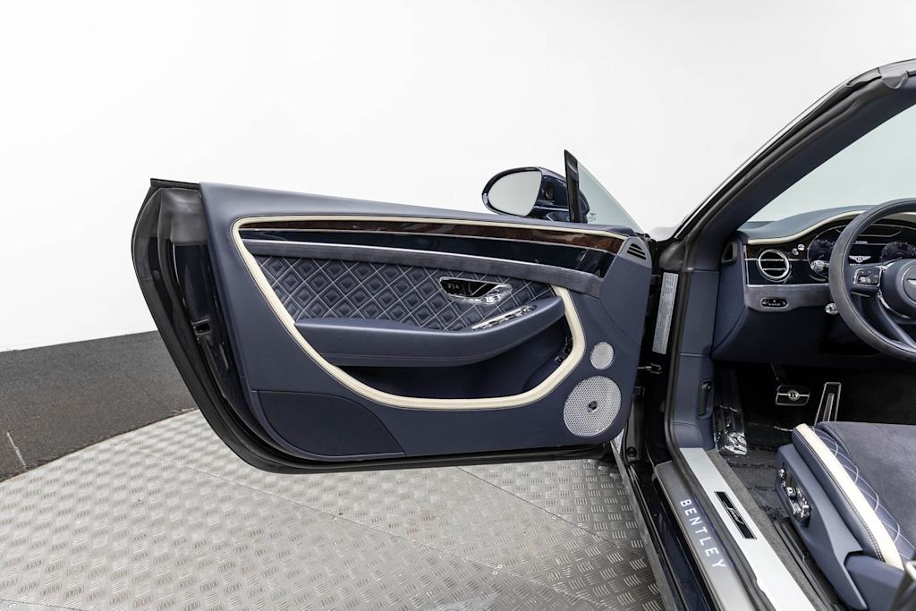 Thumbnail: 2022 Bentley Continental - 26