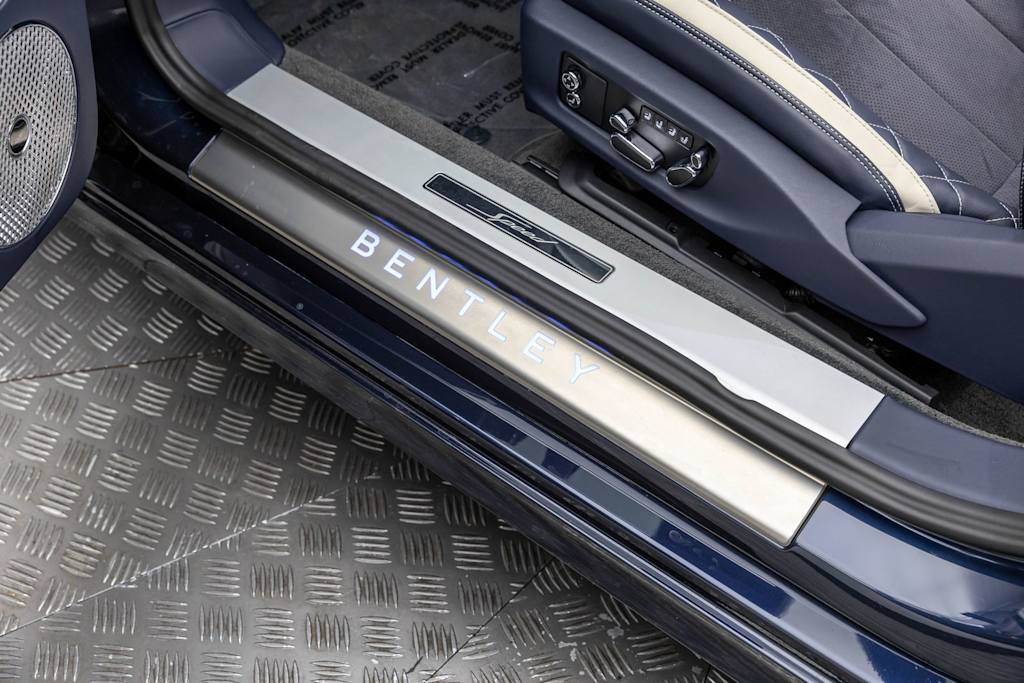 Thumbnail: 2022 Bentley Continental - 30