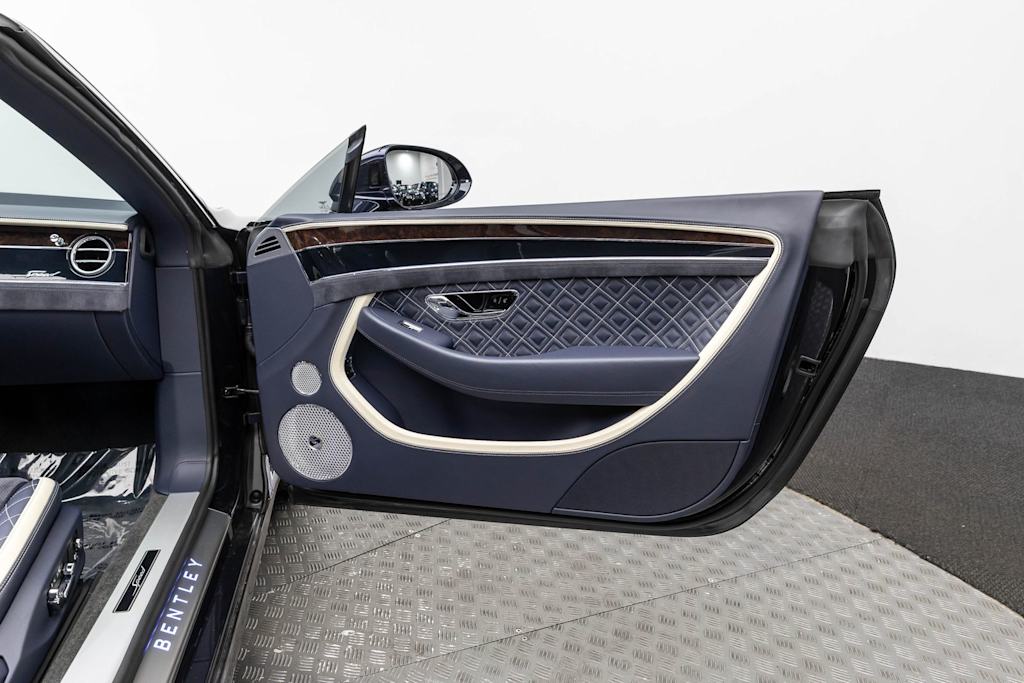 Thumbnail: 2022 Bentley Continental - 44