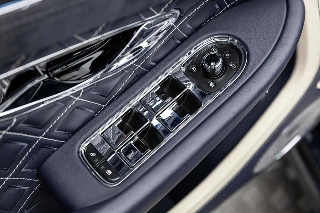 Thumbnail: 2022 Bentley Continental - 27