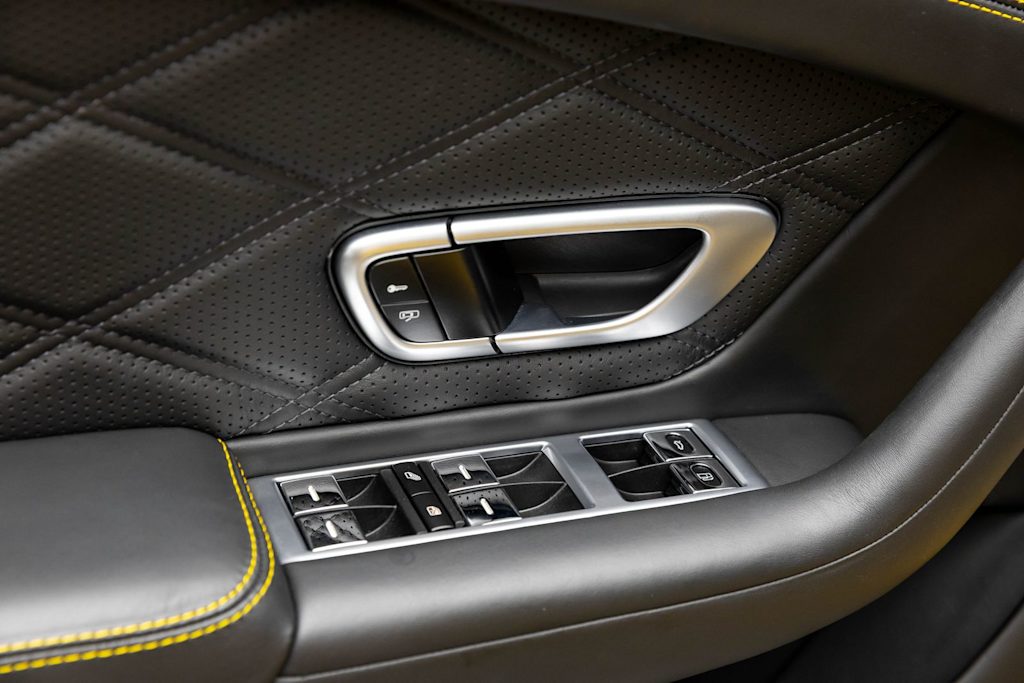 Thumbnail: 2014 Bentley Continental - 27