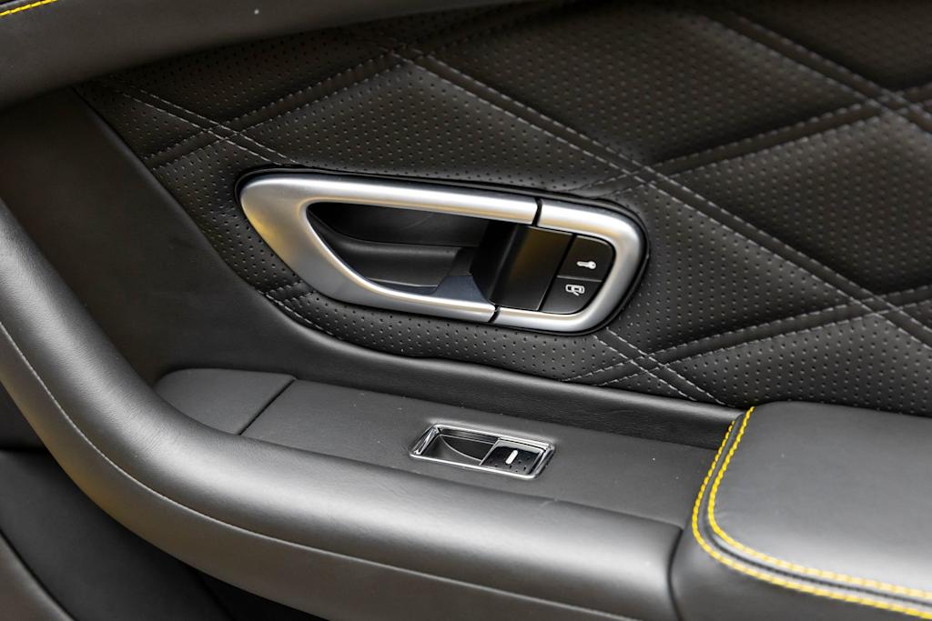 Thumbnail: 2014 Bentley Continental - 39