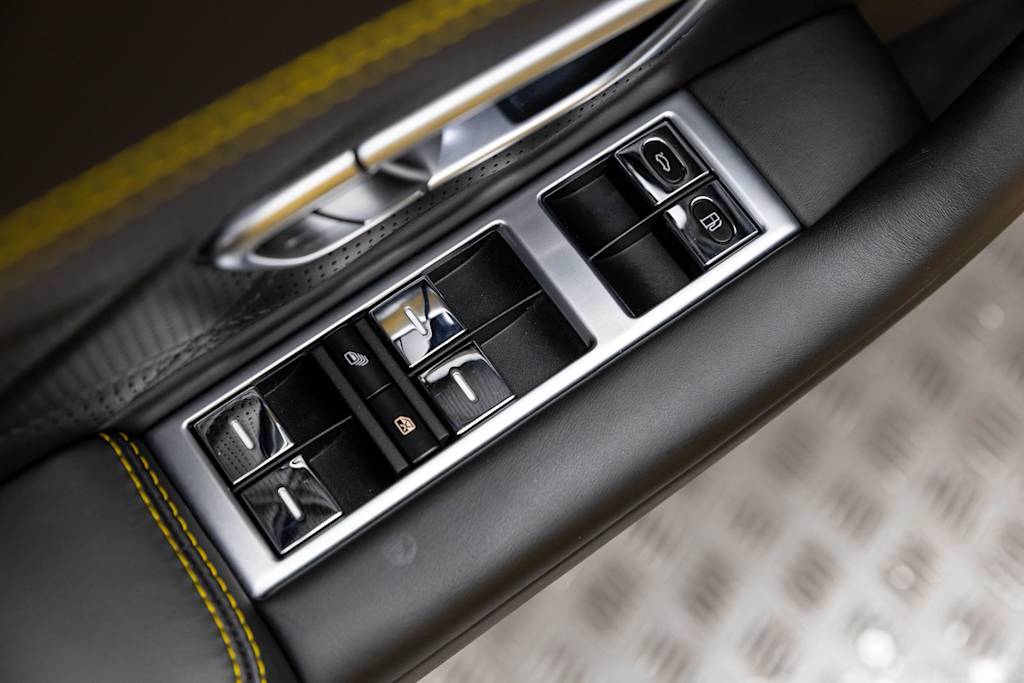 Thumbnail: 2014 Bentley Continental - 28