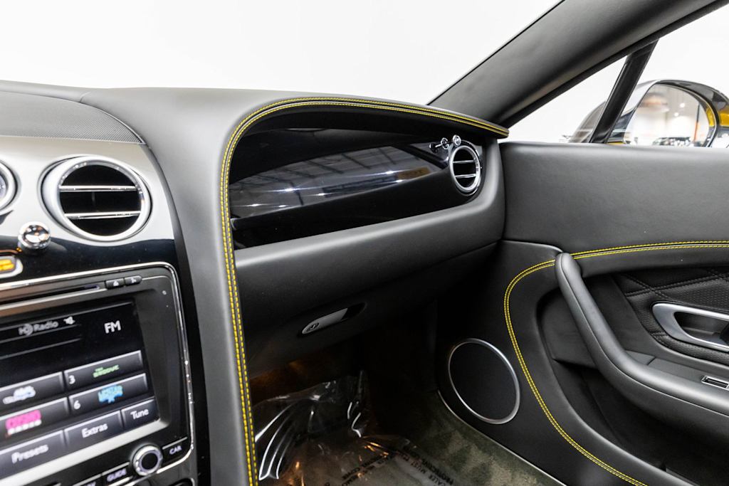 Thumbnail: 2014 Bentley Continental - 37