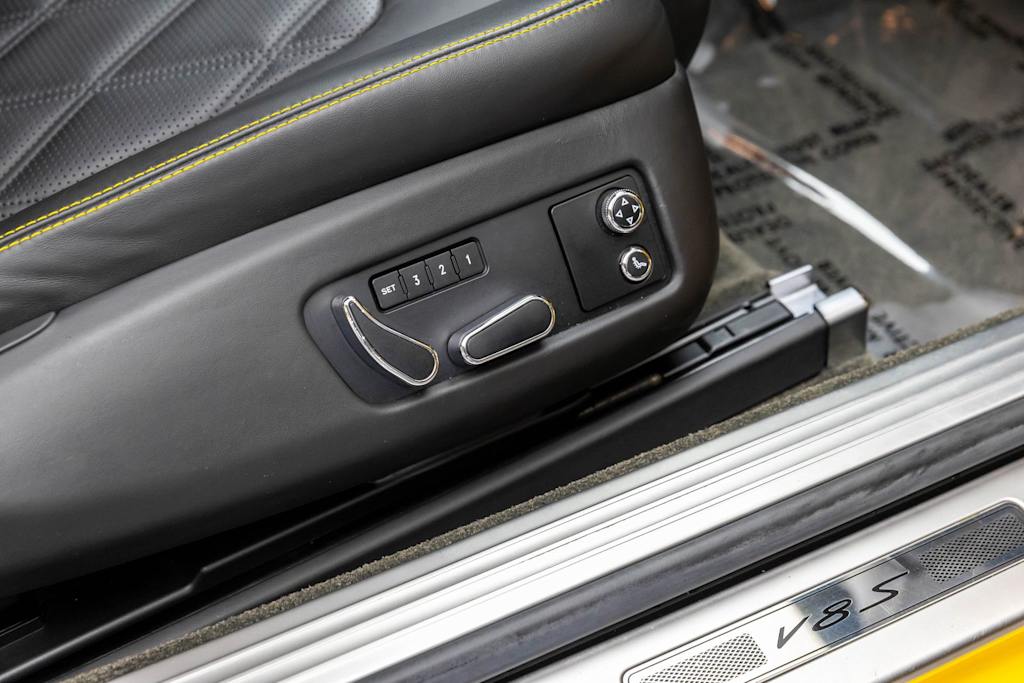 Thumbnail: 2014 Bentley Continental - 42
