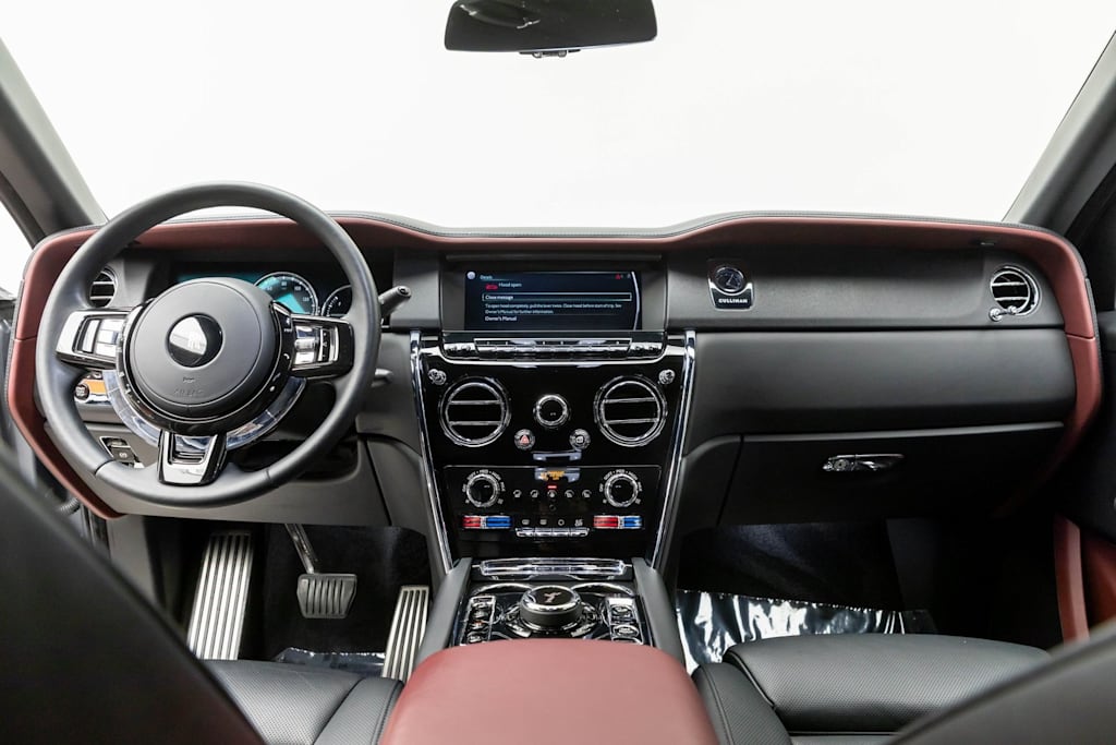 Thumbnail: 2022 Rolls-Royce Cullinan - 2