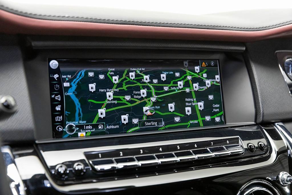 Thumbnail: 2022 Rolls-Royce Cullinan - 16