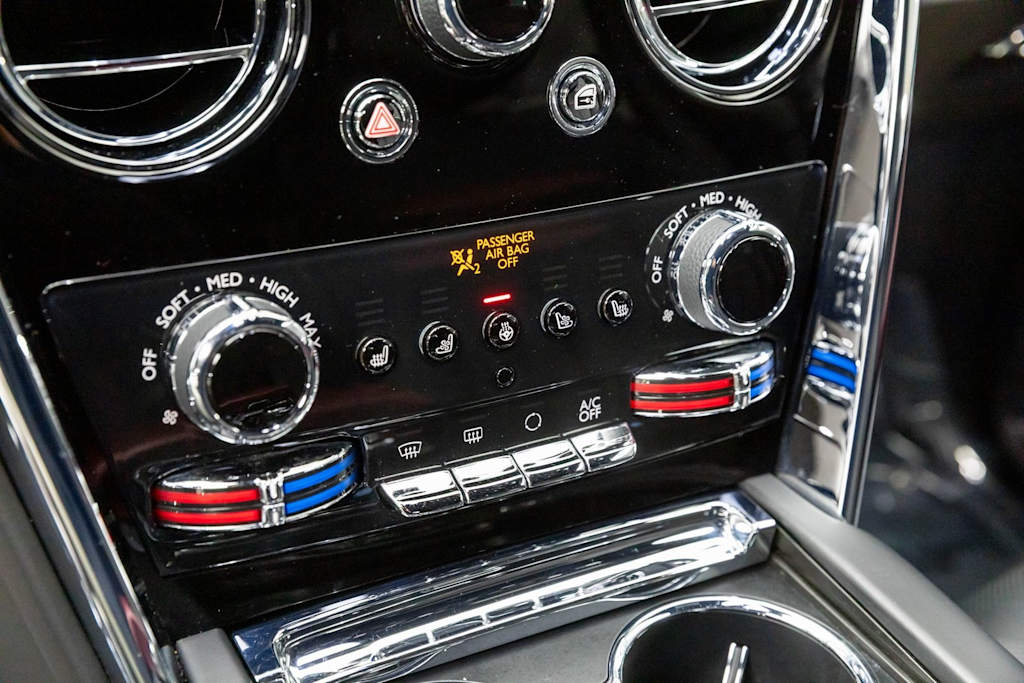 Thumbnail: 2022 Rolls-Royce Cullinan - 31