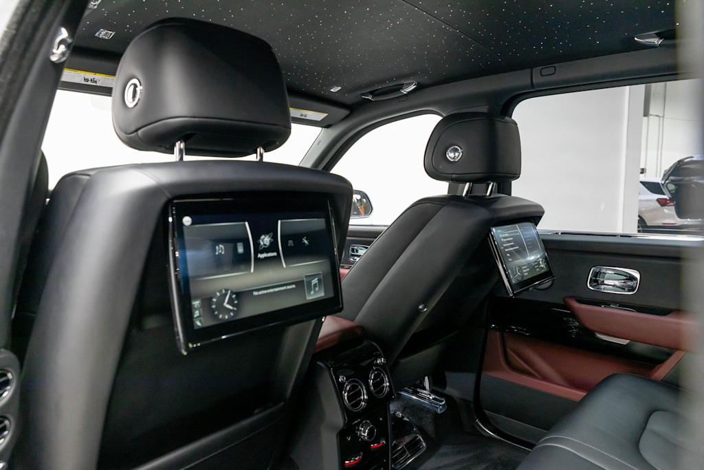 Thumbnail: 2022 Rolls-Royce Cullinan - 37