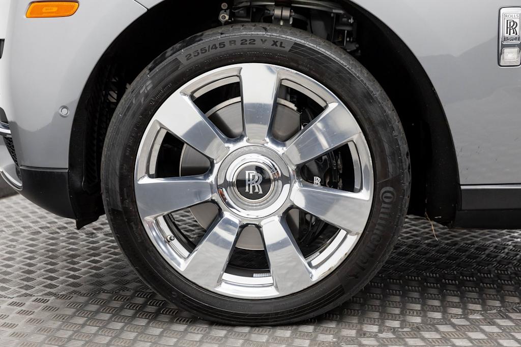 Thumbnail: 2022 Rolls-Royce Cullinan - 8