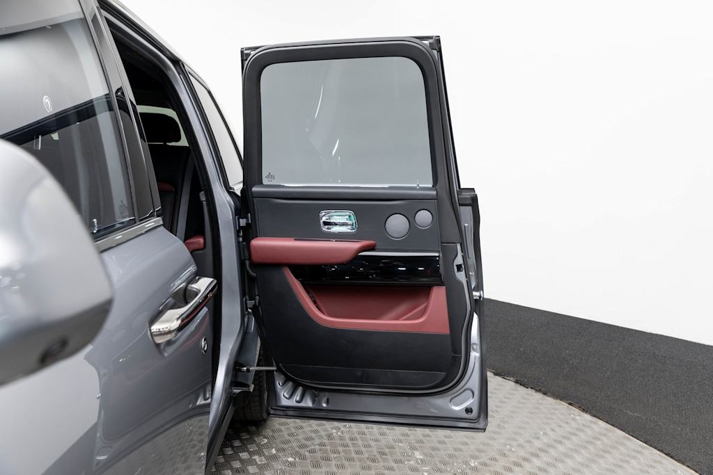 Thumbnail: 2022 Rolls-Royce Cullinan - 58