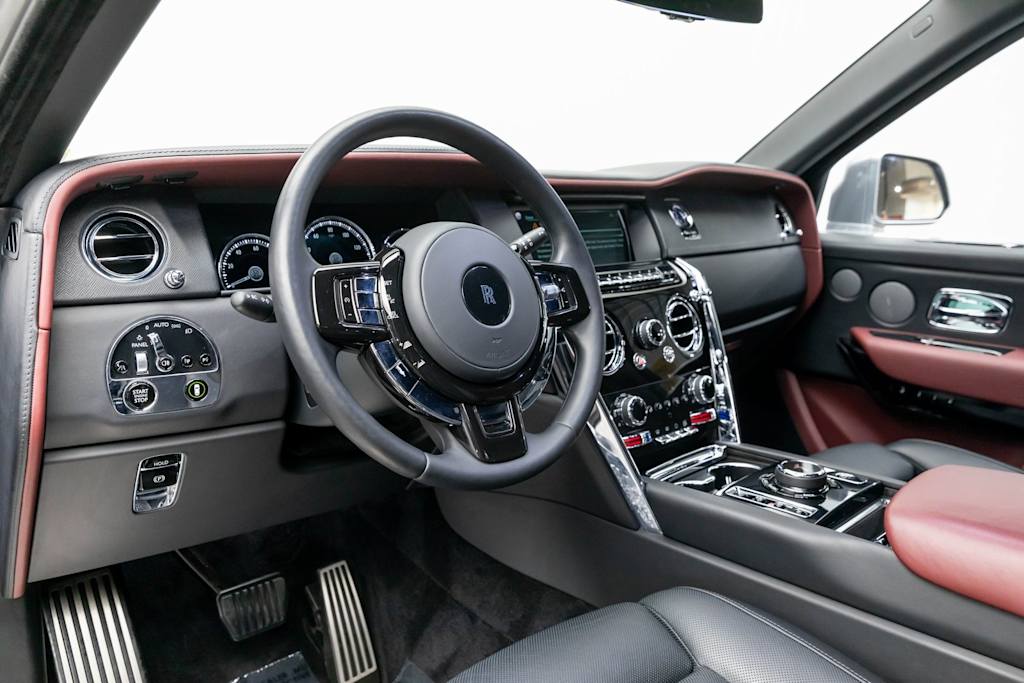 Thumbnail: 2022 Rolls-Royce Cullinan - 10