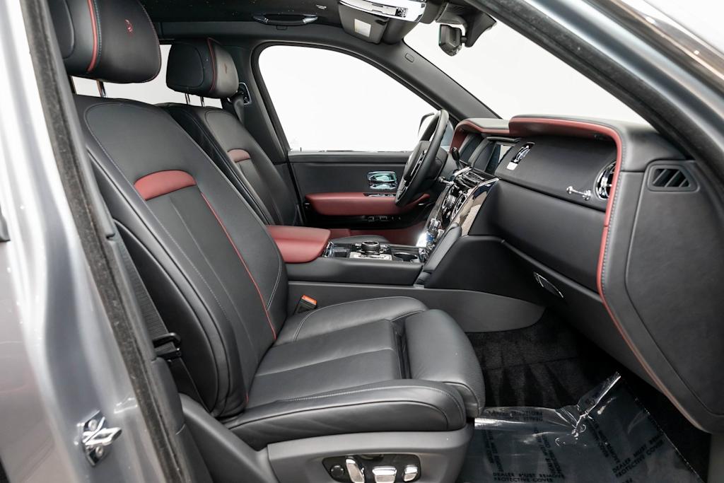 Thumbnail: 2022 Rolls-Royce Cullinan - 12