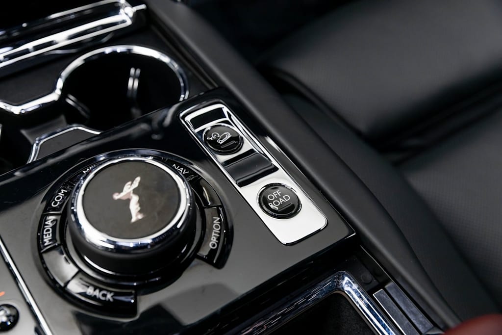 Thumbnail: 2022 Rolls-Royce Cullinan - 33