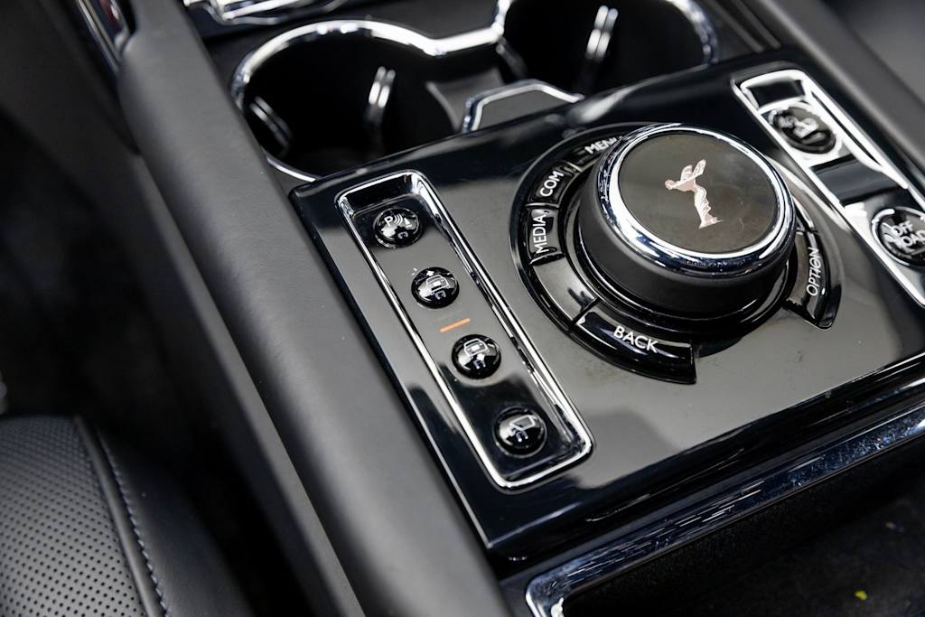 Thumbnail: 2022 Rolls-Royce Cullinan - 32