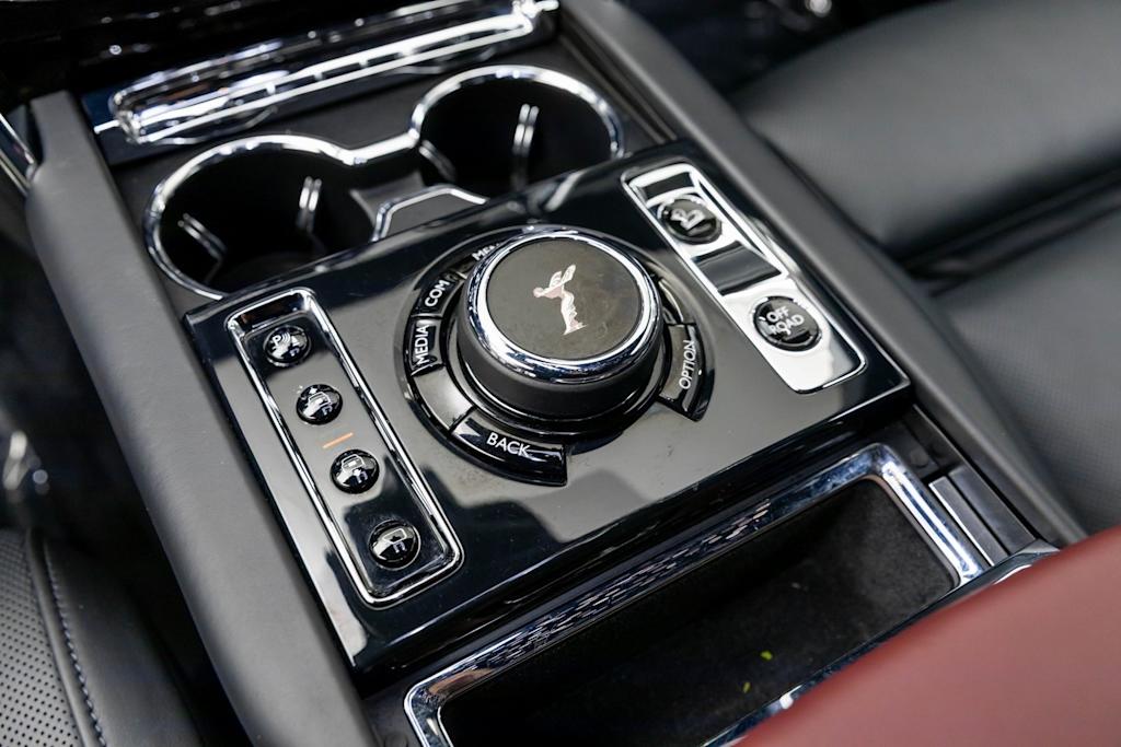 Thumbnail: 2022 Rolls-Royce Cullinan - 34