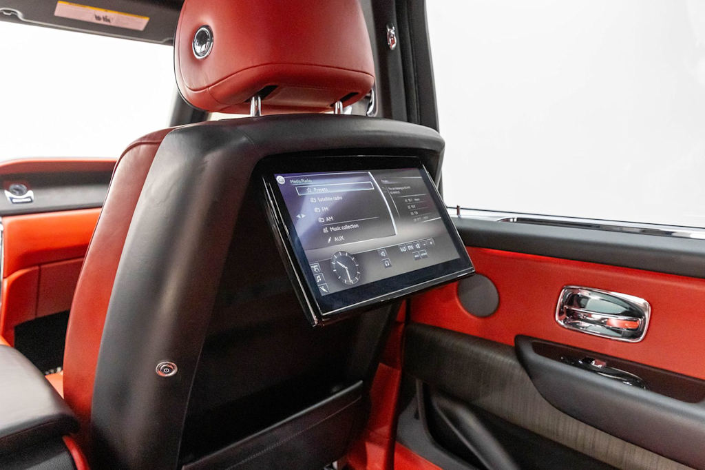 Thumbnail: 2020 Rolls-Royce Cullinan - 46