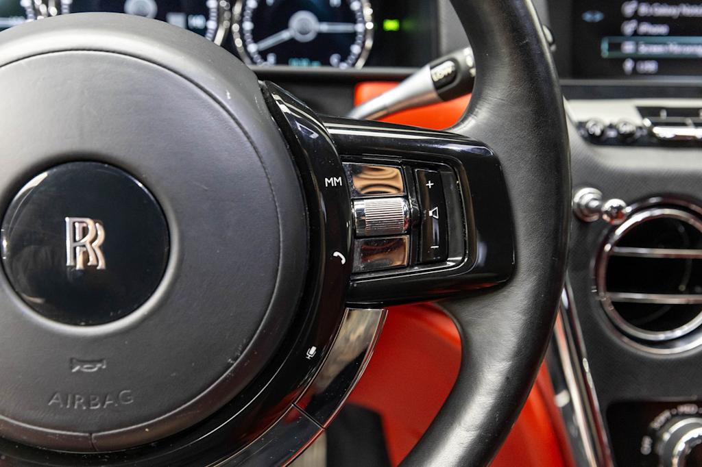 Thumbnail: 2020 Rolls-Royce Cullinan - 37