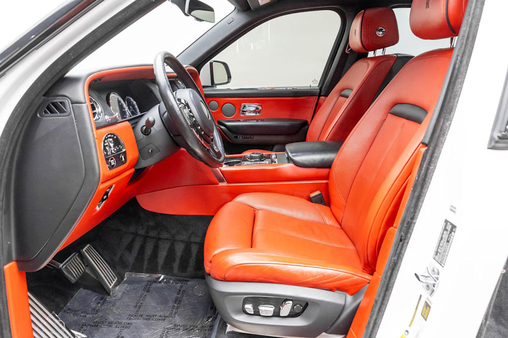 Thumbnail: 2020 Rolls-Royce Cullinan - 10